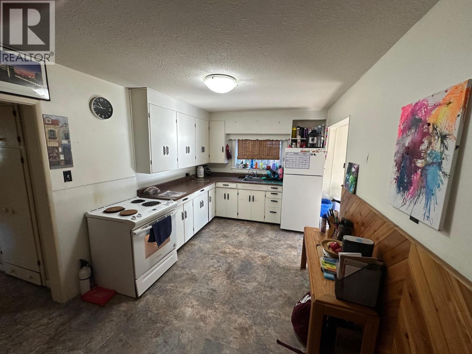 609 Second Street, Nelson, British Columbia  V1L 2L7 - Photo 9 - 10385161