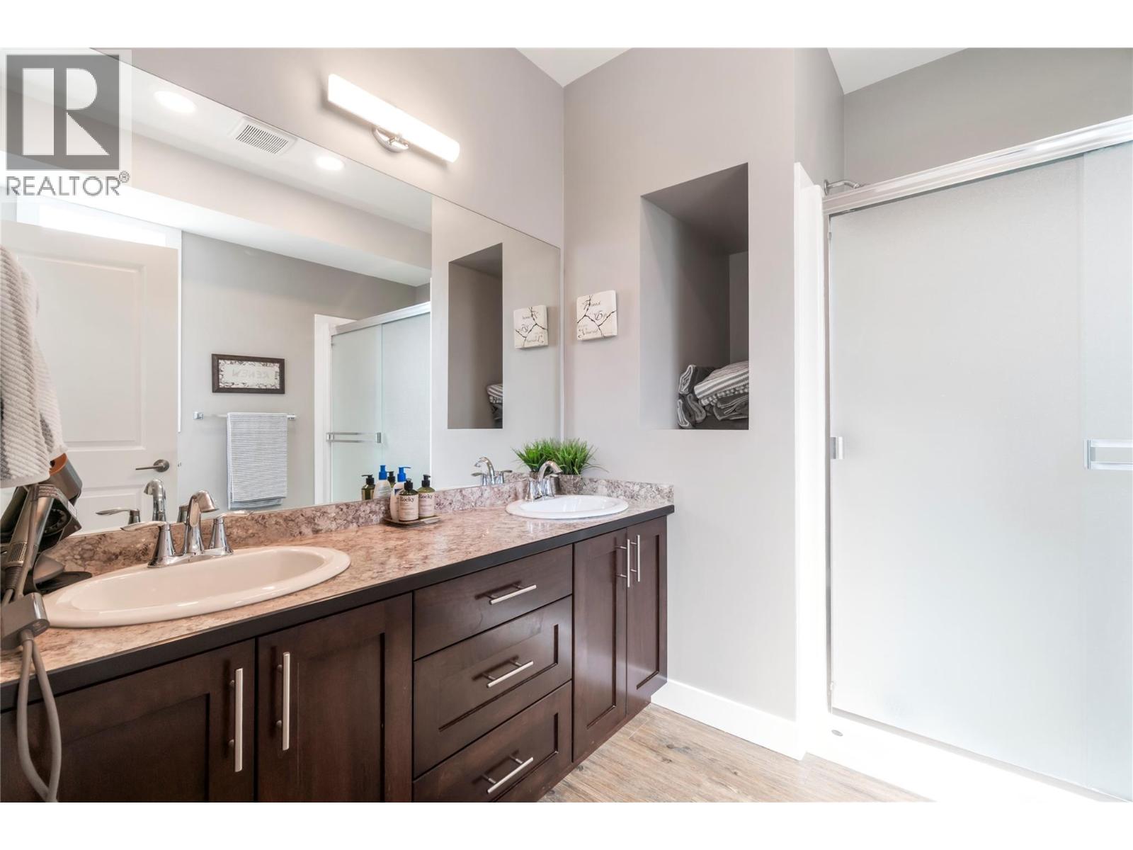 1260 23 Street Se, Salmon Arm, British Columbia  V1E 0C7 - Photo 17 - 10384983