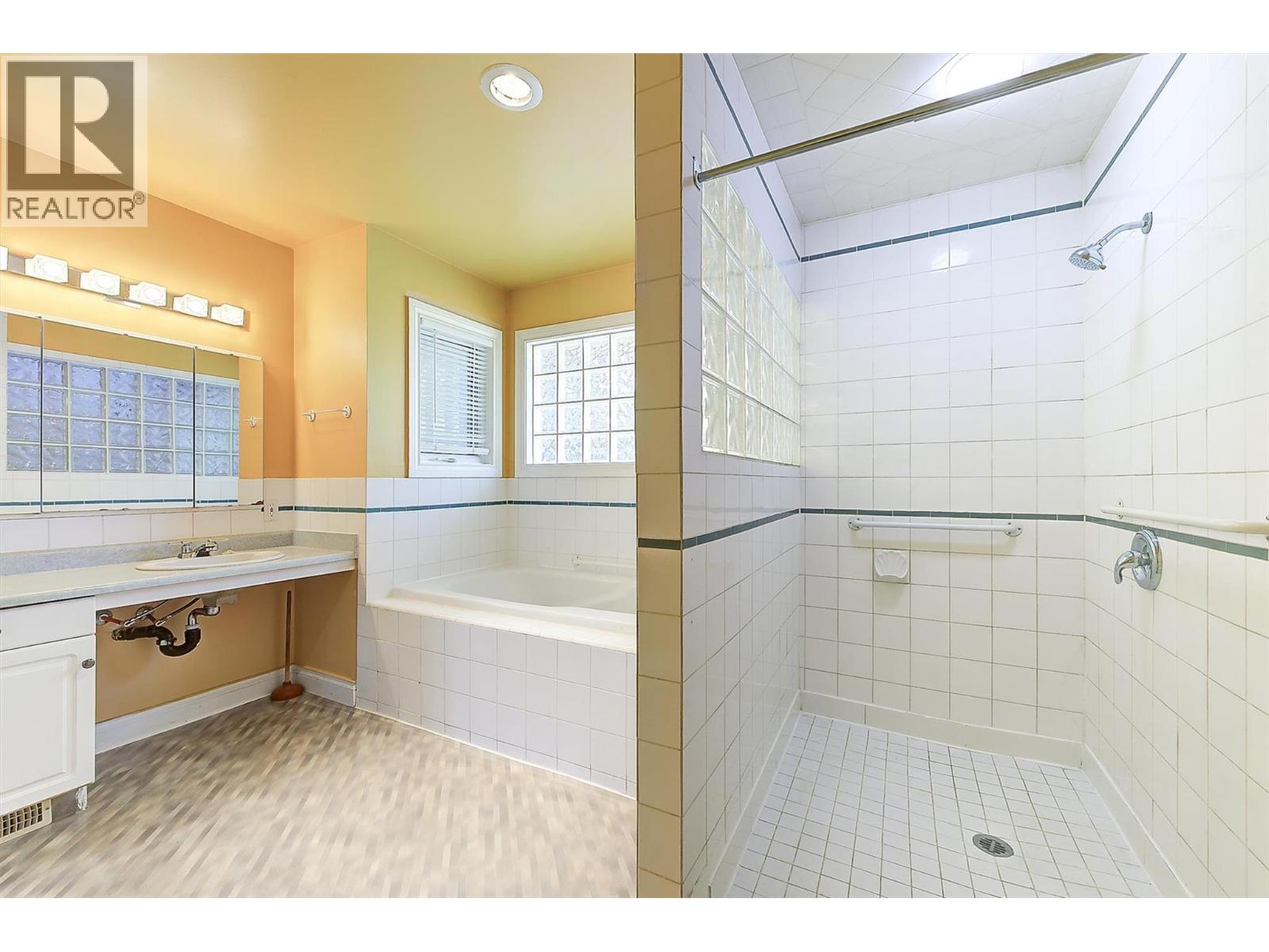 2194 Shamrock Drive, West Kelowna, British Columbia  V4T 1T9 - Photo 32 - 10385039