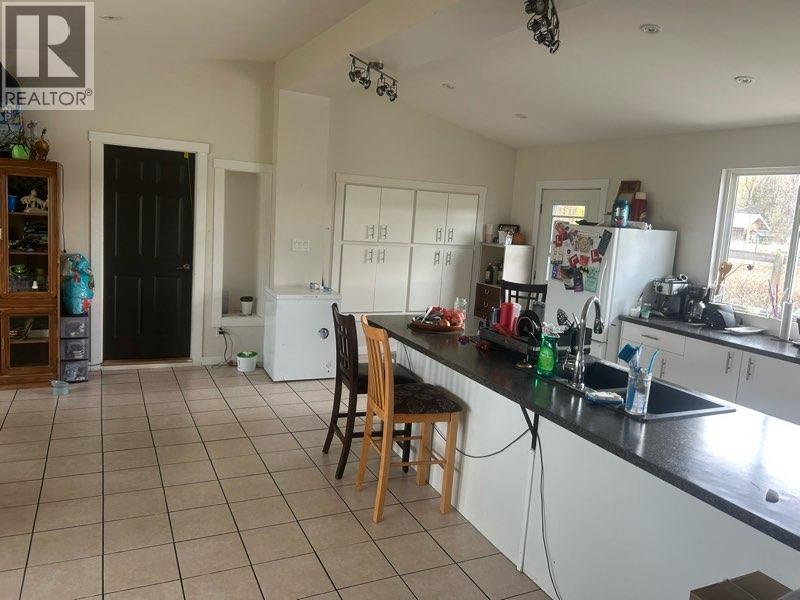 3687 Redecopp Road, Lake Country, British Columbia  V4V 1X5 - Photo 4 - 10385126