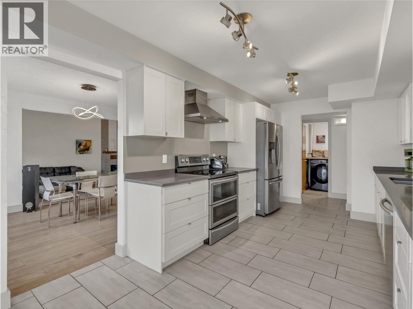 114 Murray Drive, Penticton, British Columbia  V2A 7E4 - Photo 10 - 10384918