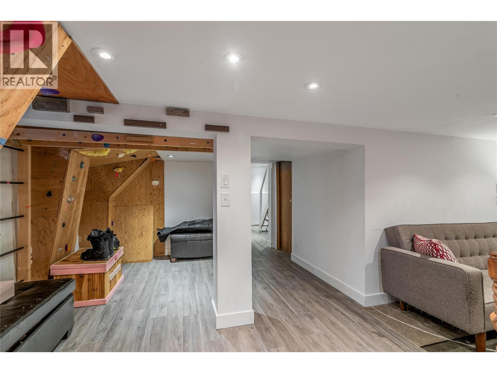 756 Stockwell Avenue, Kelowna, British Columbia  V1Y 6V9 - Photo 32 - 10385072