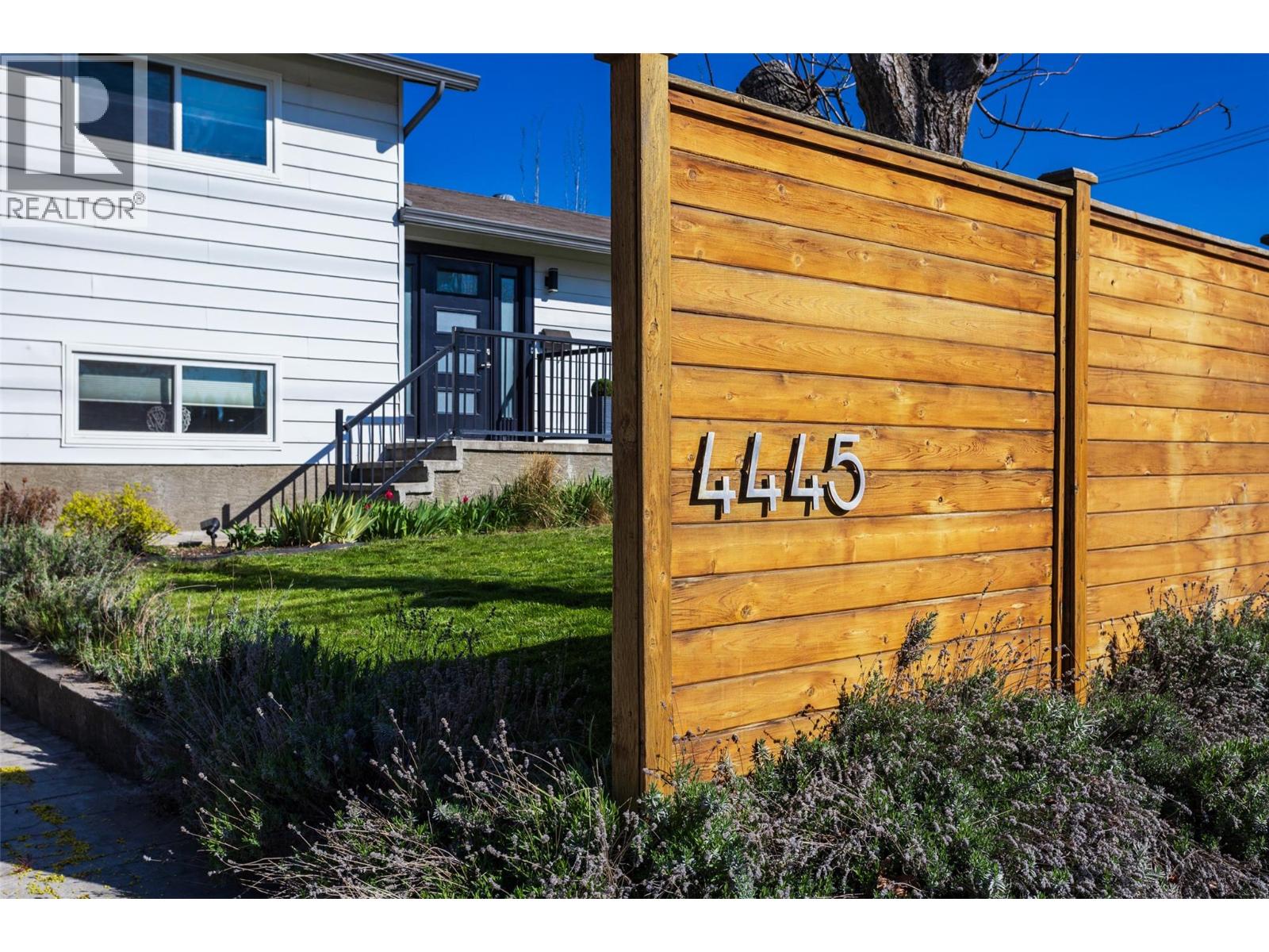 4445 Gordon Drive, kelowna, British Columbia