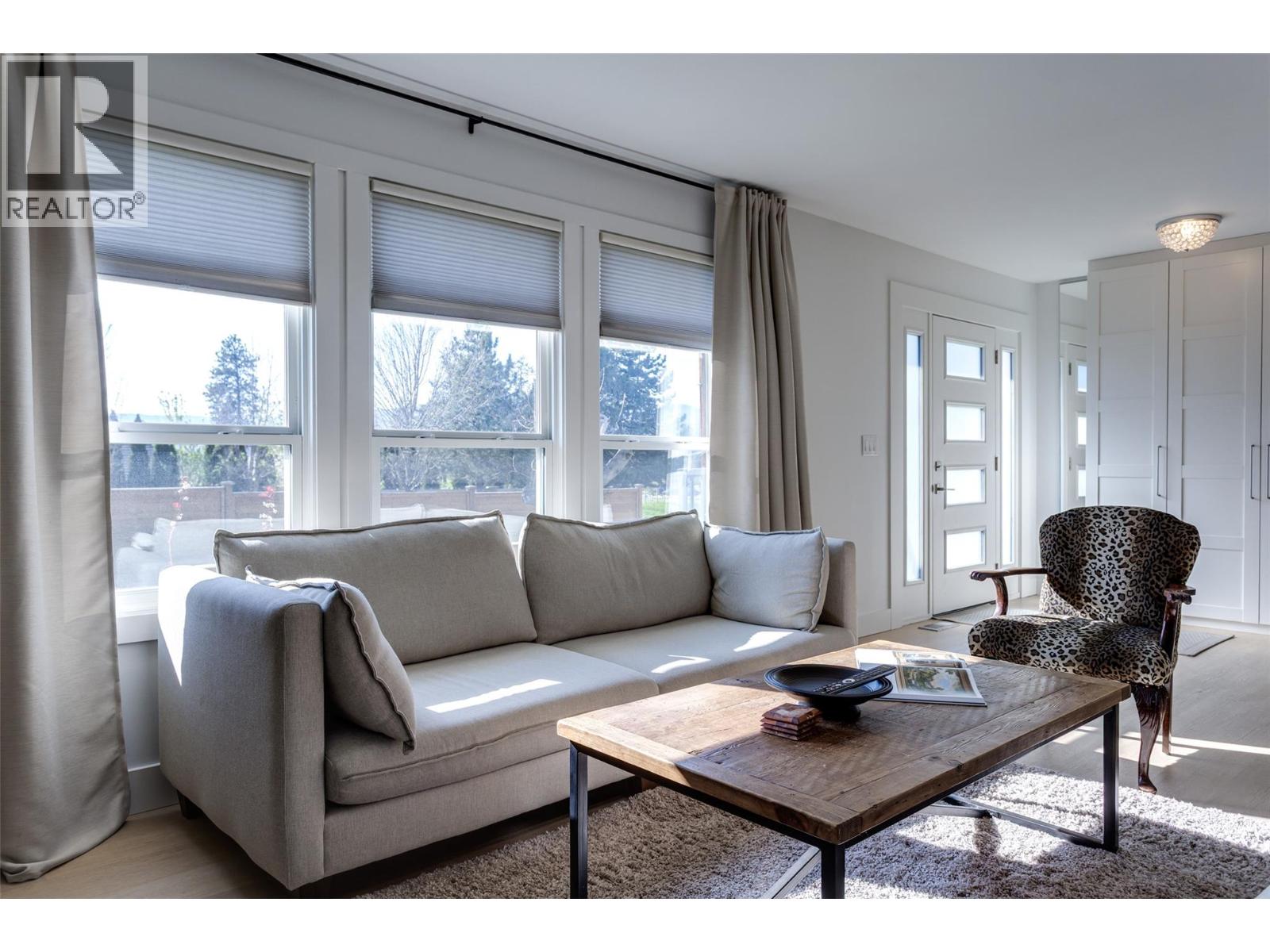 4445 Gordon Drive, Kelowna, British Columbia  V1W 1S9 - Photo 14 - 10385154