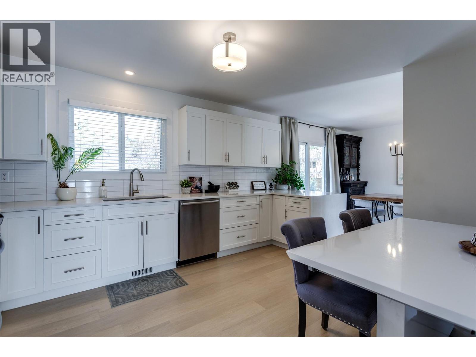 4445 Gordon Drive, Kelowna, British Columbia  V1W 1S9 - Photo 15 - 10385154