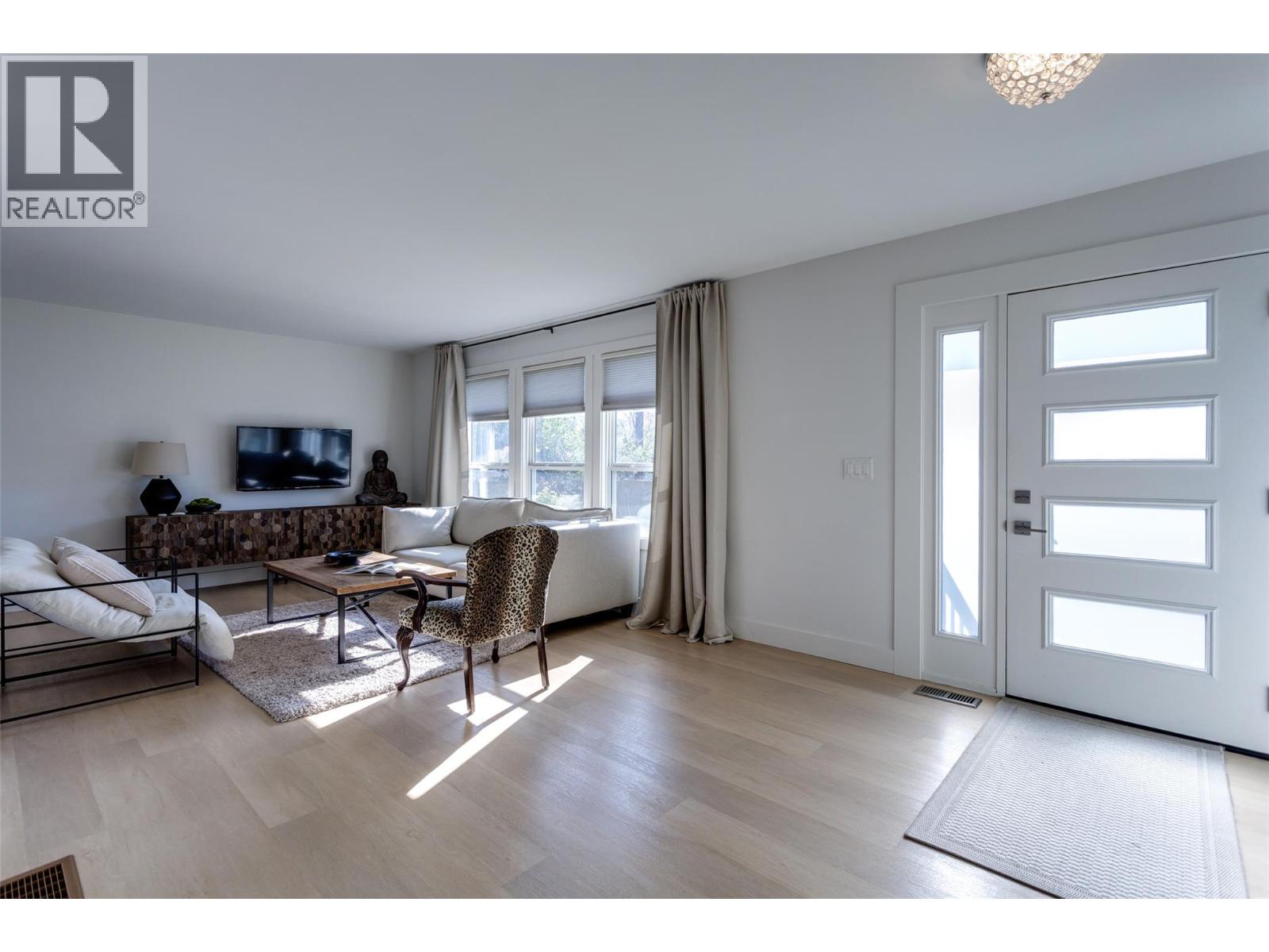4445 Gordon Drive, Kelowna, British Columbia  V1W 1S9 - Photo 9 - 10385154