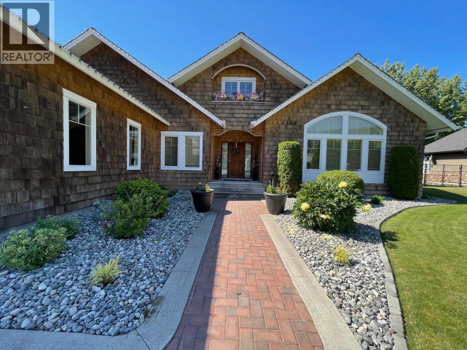2210 Burgess Avenue, Merritt, British Columbia  V1K 1R3 - Photo 2 - 10385308