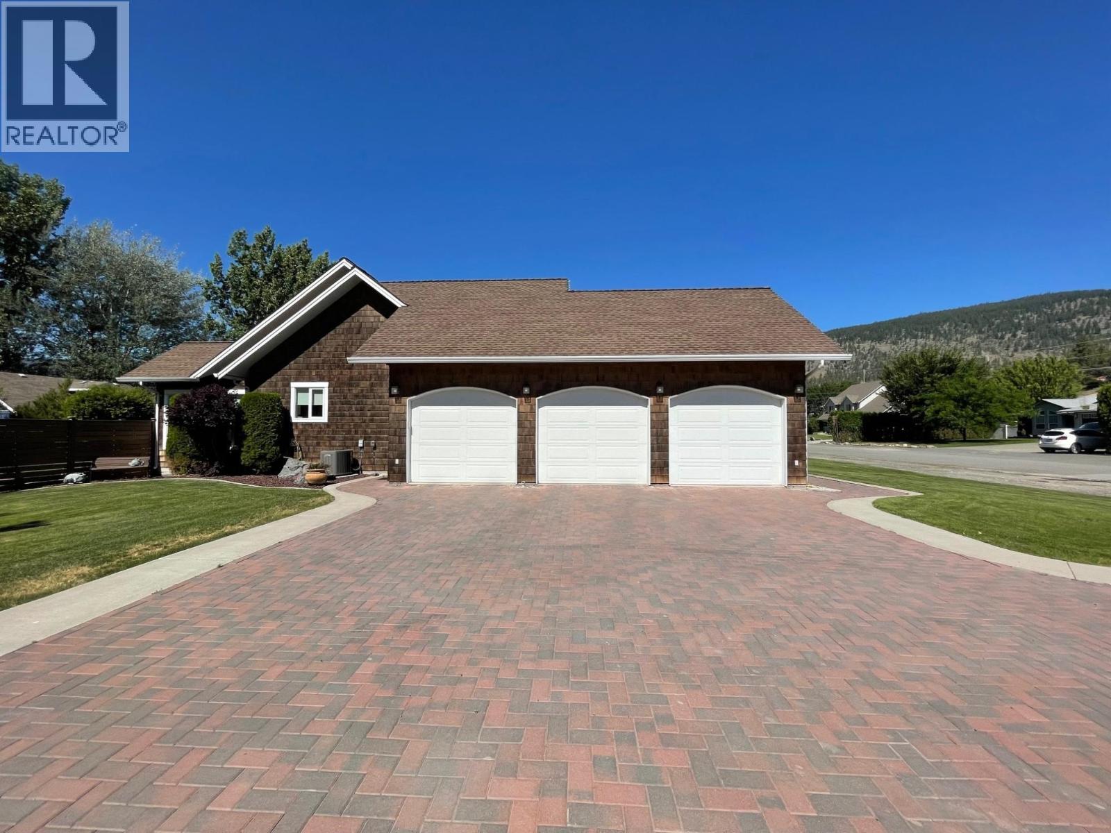 2210 Burgess Avenue, Merritt, British Columbia  V1K 1R3 - Photo 44 - 10385308