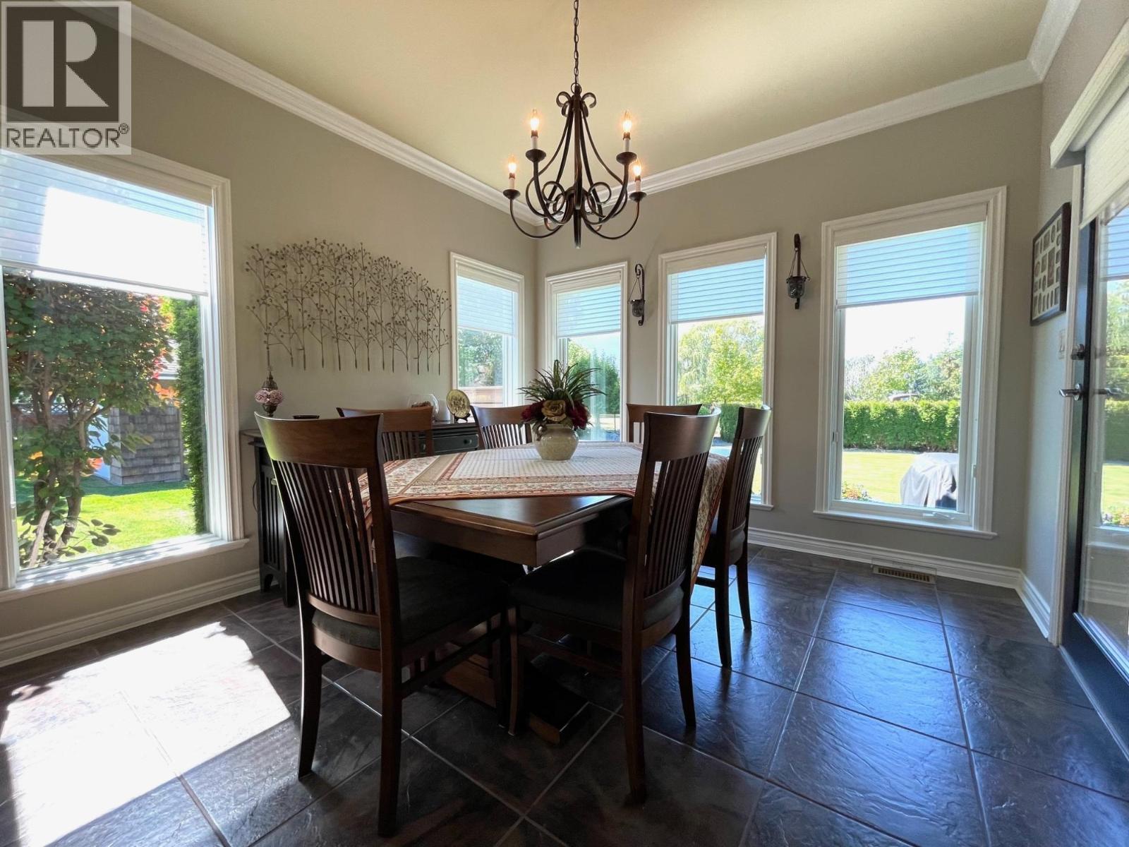 2210 Burgess Avenue, Merritt, British Columbia  V1K 1R3 - Photo 8 - 10385308