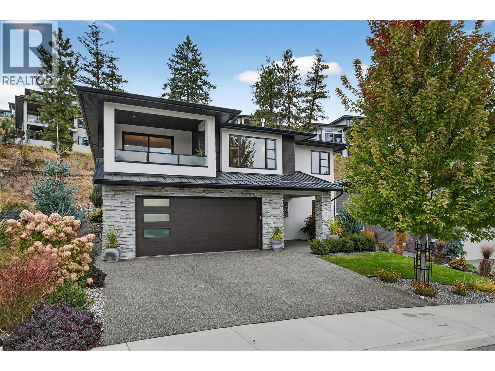 209 Summer Wood Drive, Kelowna, British Columbia  V1V 0C9 - Photo 2 - 10385225
