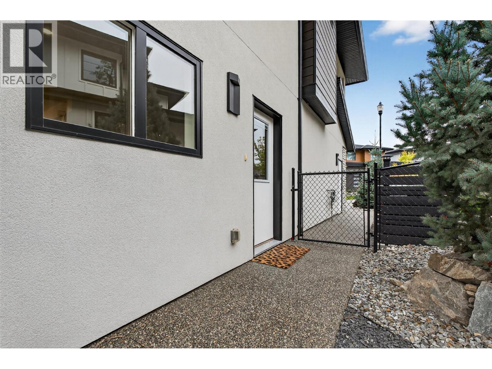 209 Summer Wood Drive, Kelowna, British Columbia  V1V 0C9 - Photo 32 - 10385225