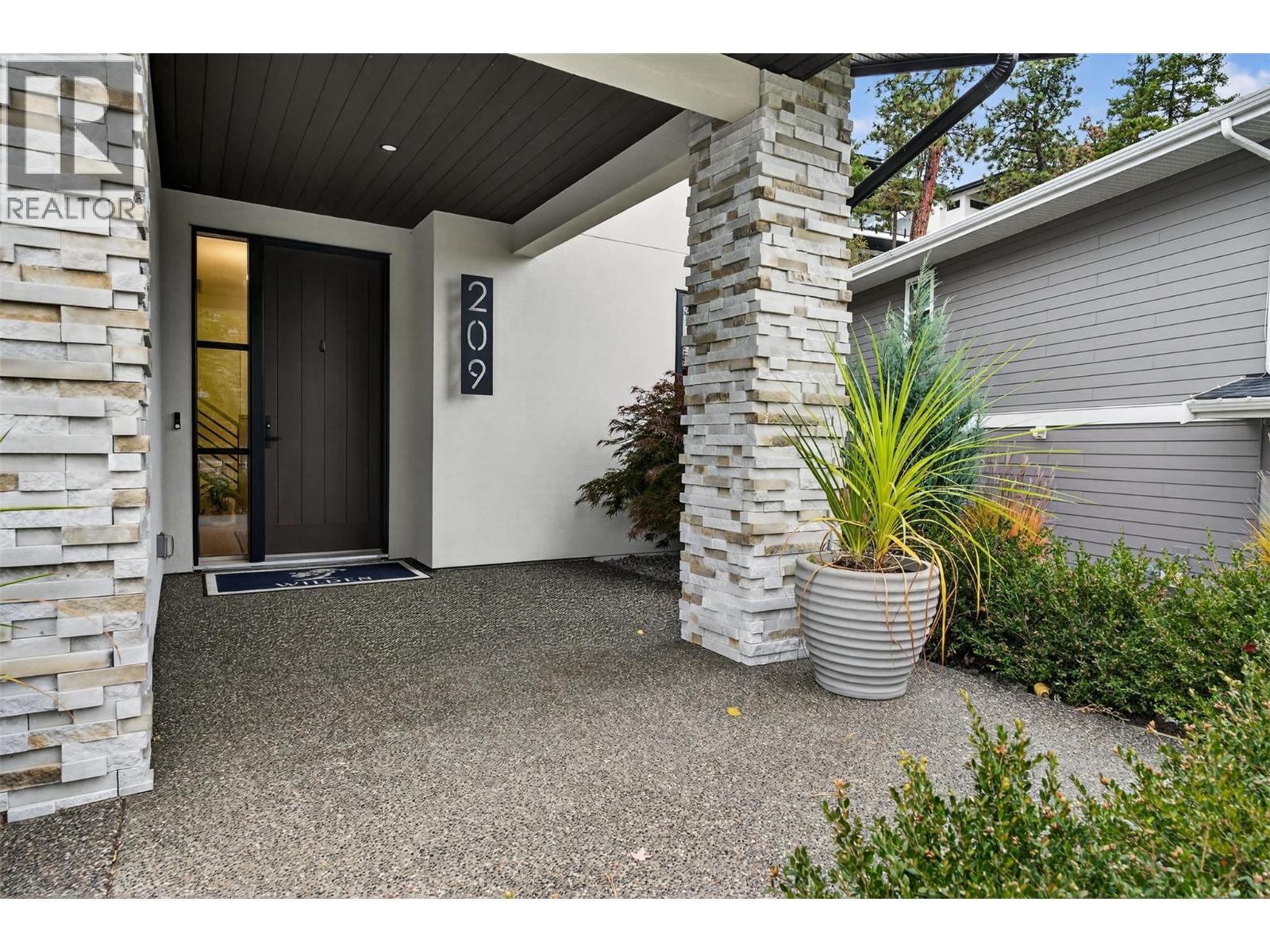 209 Summer Wood Drive, Kelowna, British Columbia  V1V 0C9 - Photo 35 - 10385225