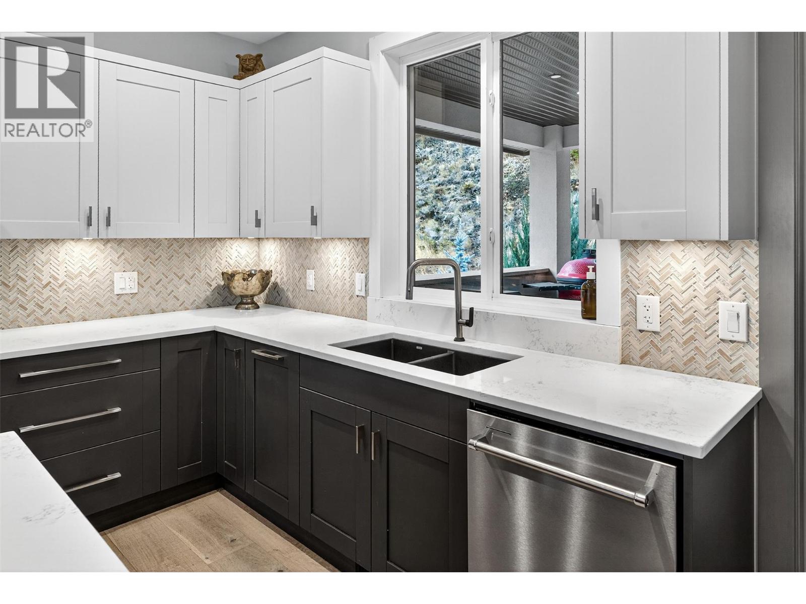 209 Summer Wood Drive, Kelowna, British Columbia  V1V 0C9 - Photo 5 - 10385225