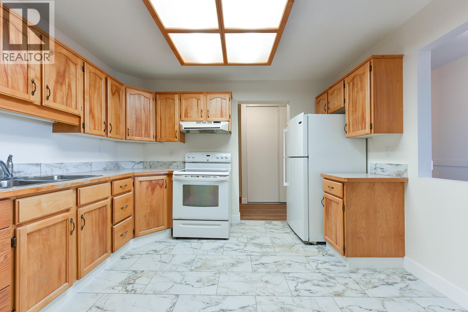 374 Winnipeg Street Unit# 407, Penticton, British Columbia  V2A 5M5 - Photo 4 - 10384830