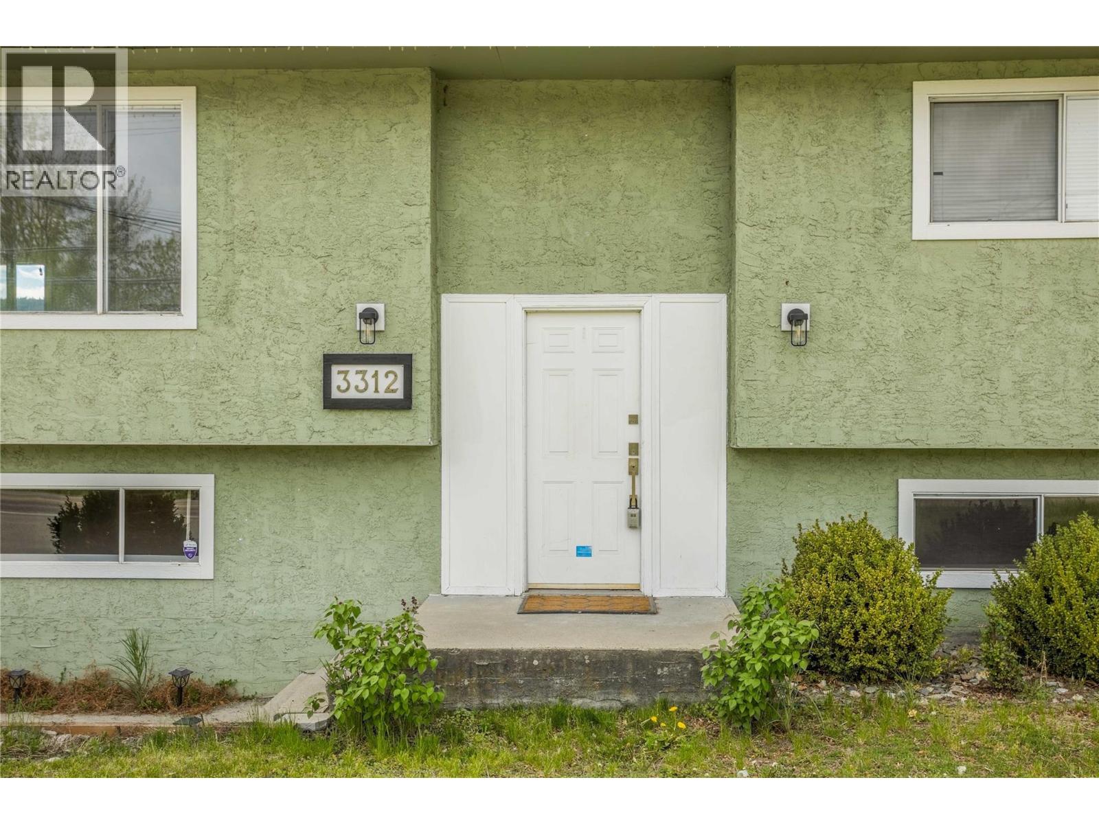 3312 Old Okanagan Highway, West Kelowna, British Columbia  V4T 1N2 - Photo 3 - 10384405