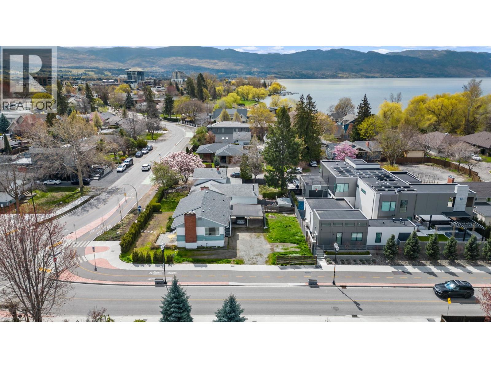 2362 Abbott Street, Kelowna, British Columbia  V1Y 1E6 - Photo 9 - 10385337