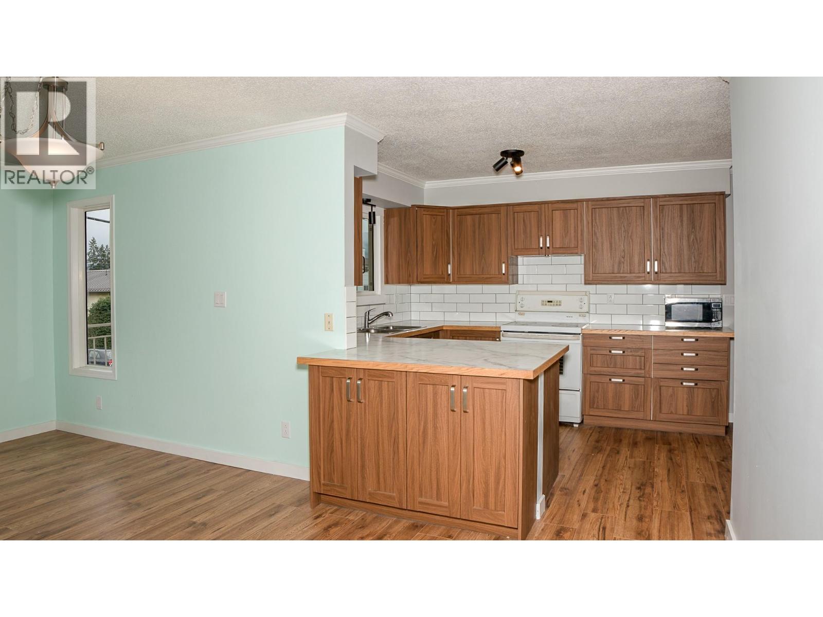 1828 Hurl Street, Creston, British Columbia  V0B 1G5 - Photo 12 - 10384713