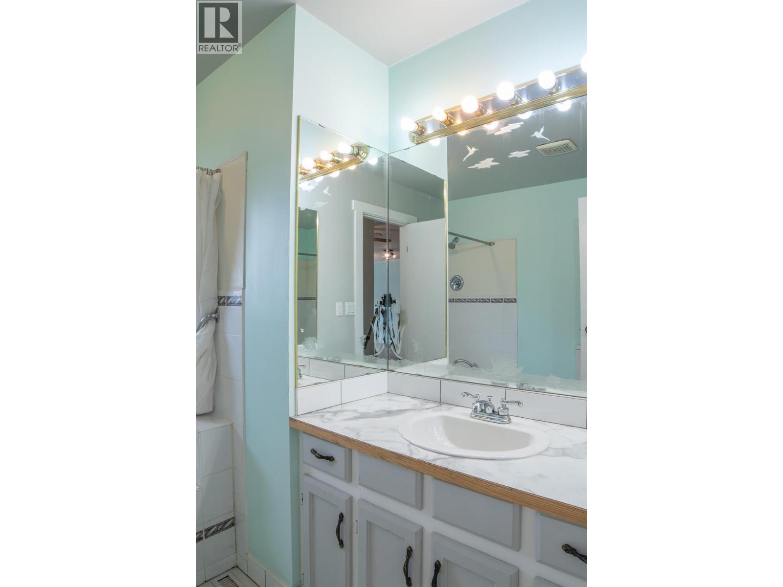 1828 Hurl Street, Creston, British Columbia  V0B 1G5 - Photo 21 - 10384713