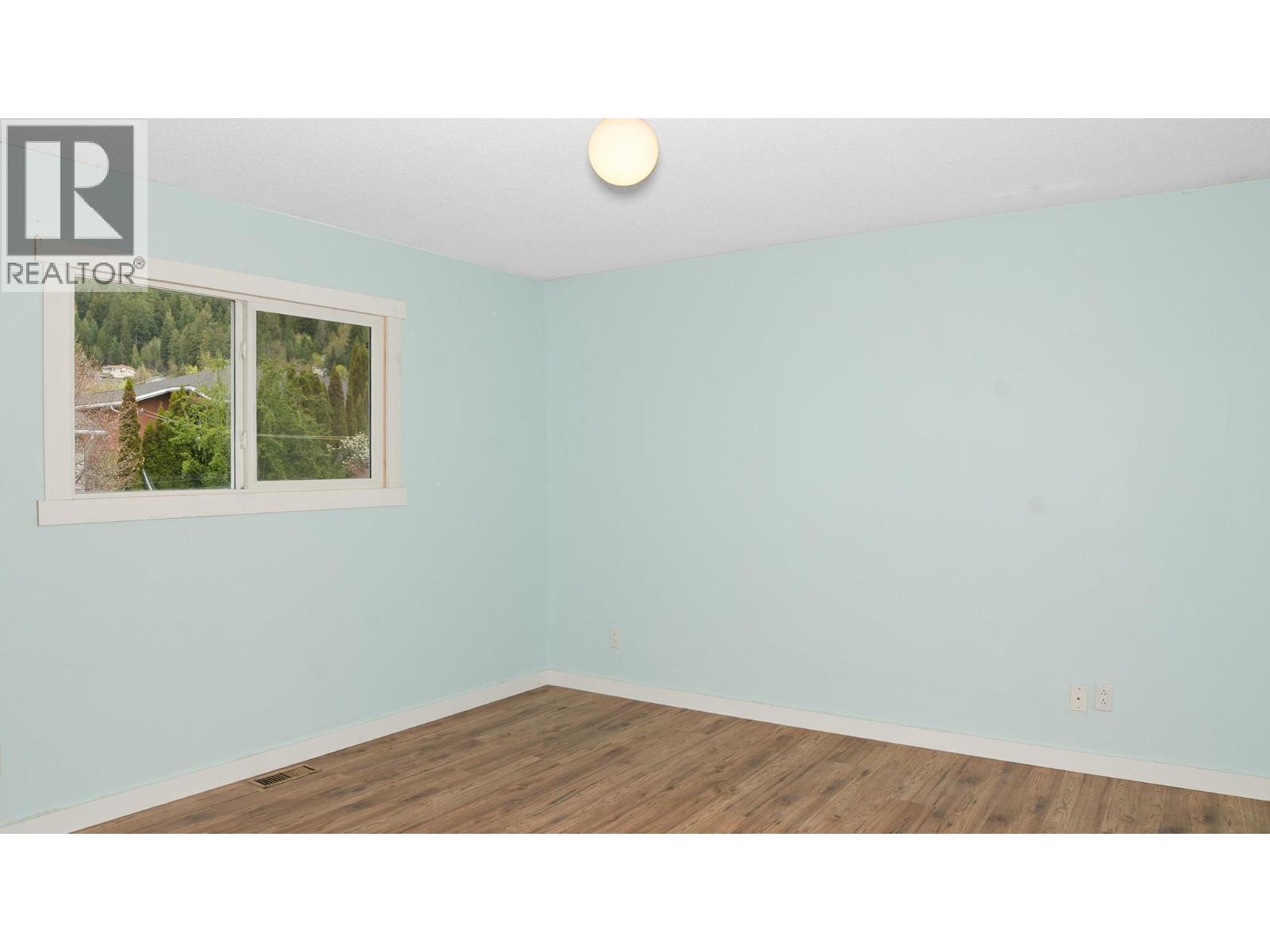 1828 Hurl Street, Creston, British Columbia  V0B 1G5 - Photo 22 - 10384713