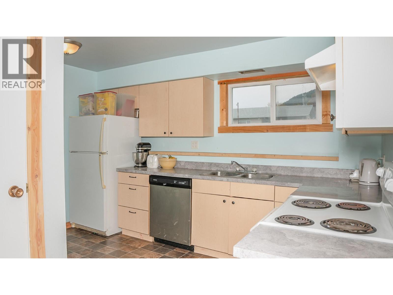 1828 Hurl Street, Creston, British Columbia  V0B 1G5 - Photo 28 - 10384713