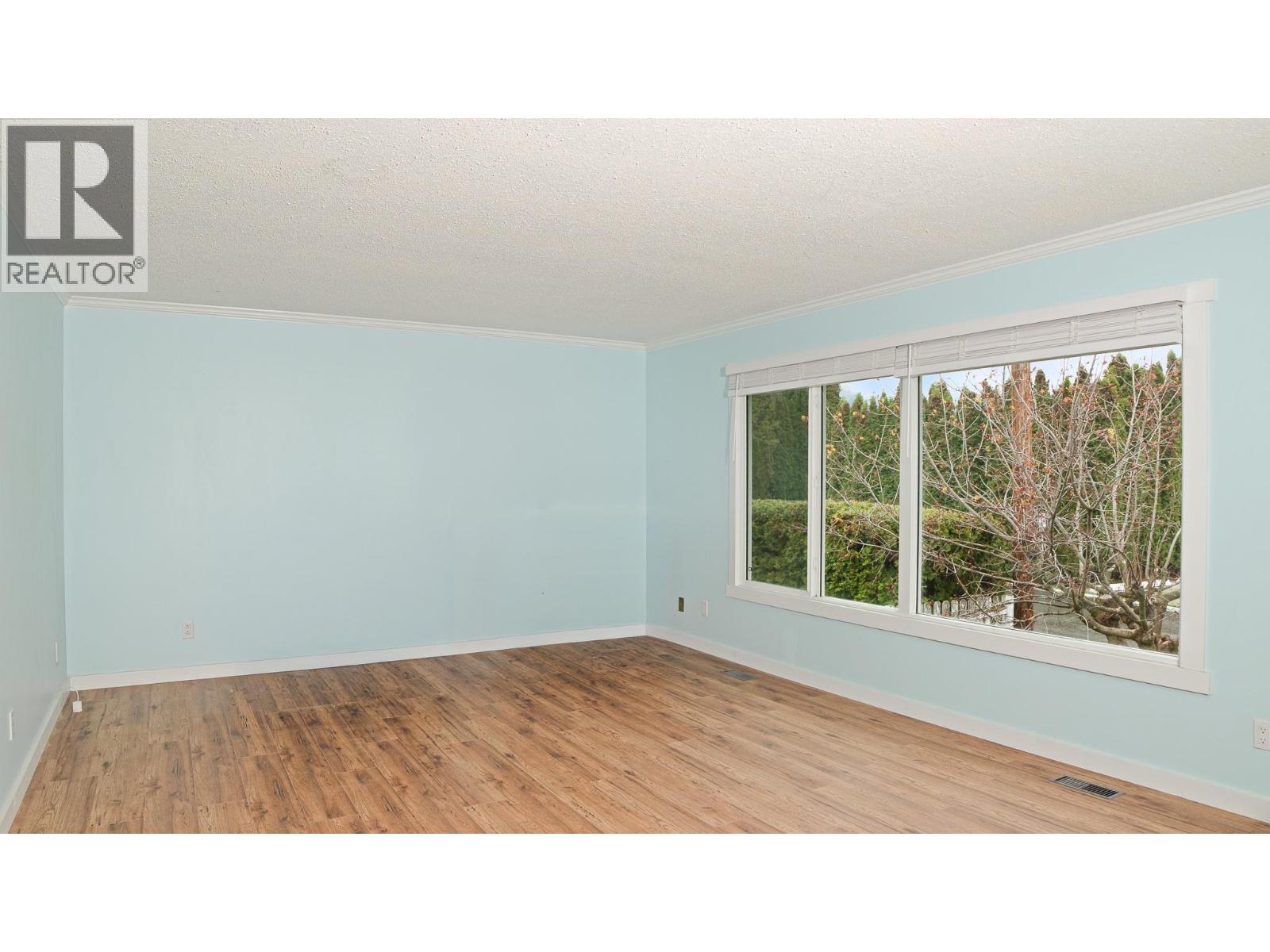 1828 Hurl Street, Creston, British Columbia  V0B 1G5 - Photo 6 - 10384713