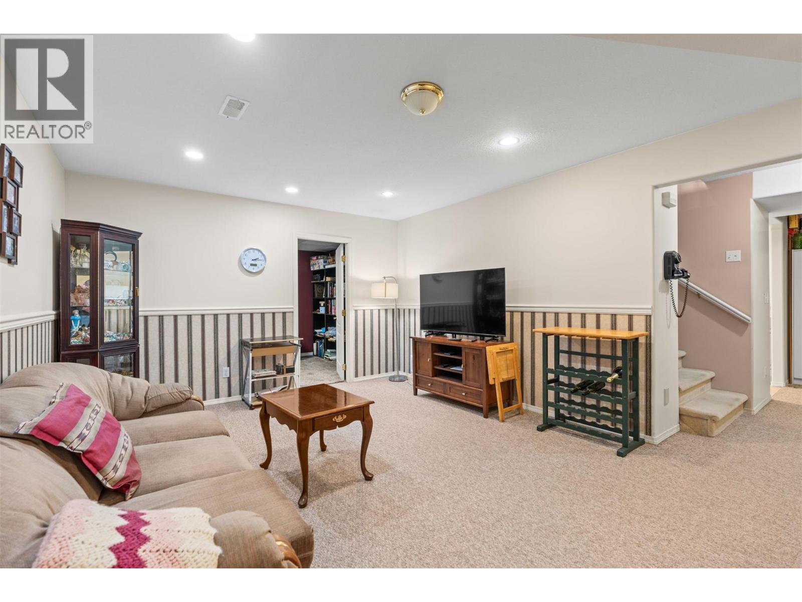 2675 Pine Avenue Unit# 8, Lumby, British Columbia  V0E 2G5 - Photo 31 - 10384108