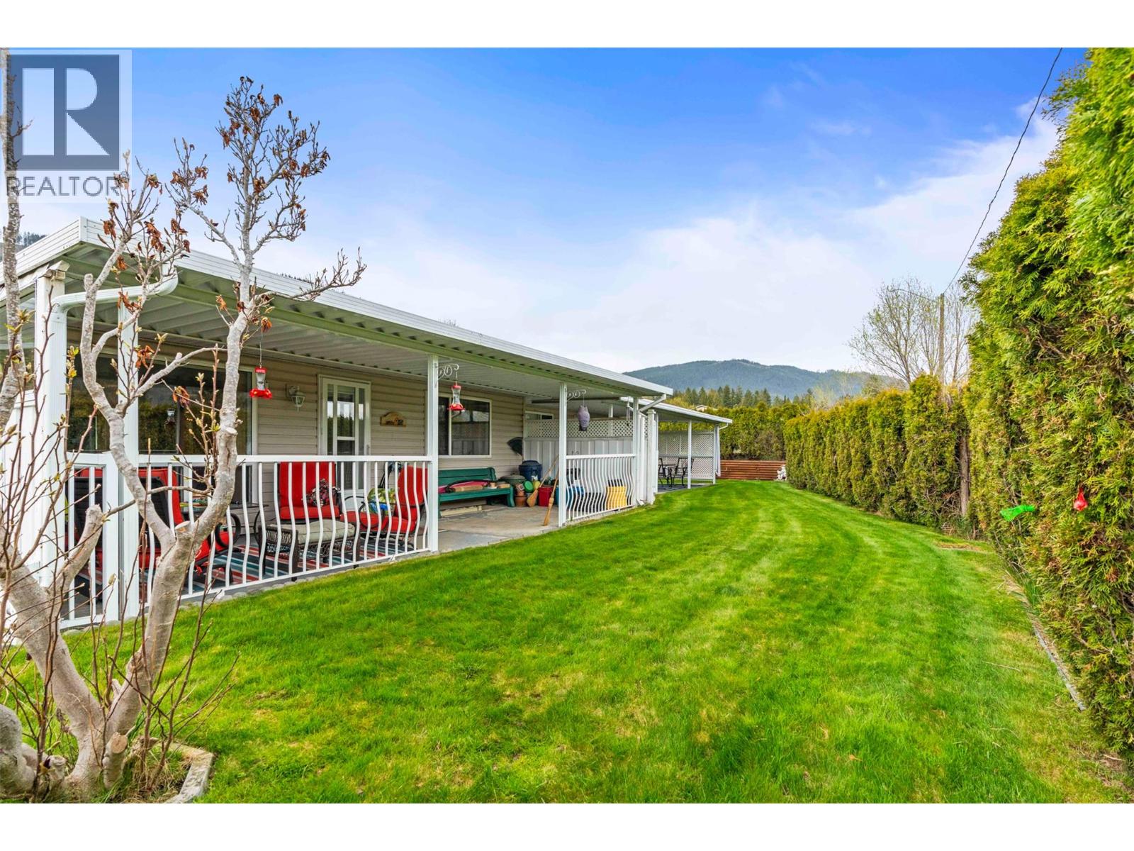2675 Pine Avenue Unit# 8, Lumby, British Columbia  V0E 2G5 - Photo 46 - 10384108