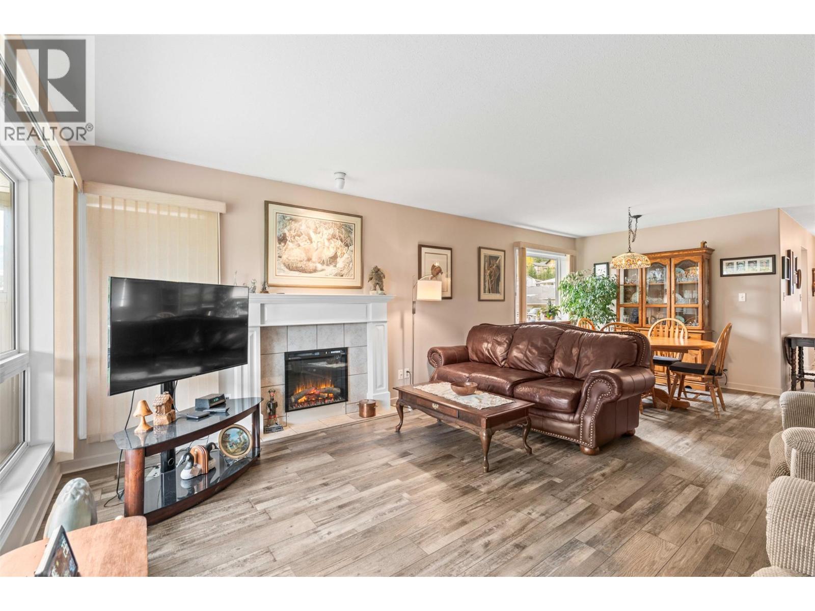 2675 Pine Avenue Unit# 8, Lumby, British Columbia  V0E 2G5 - Photo 5 - 10384108