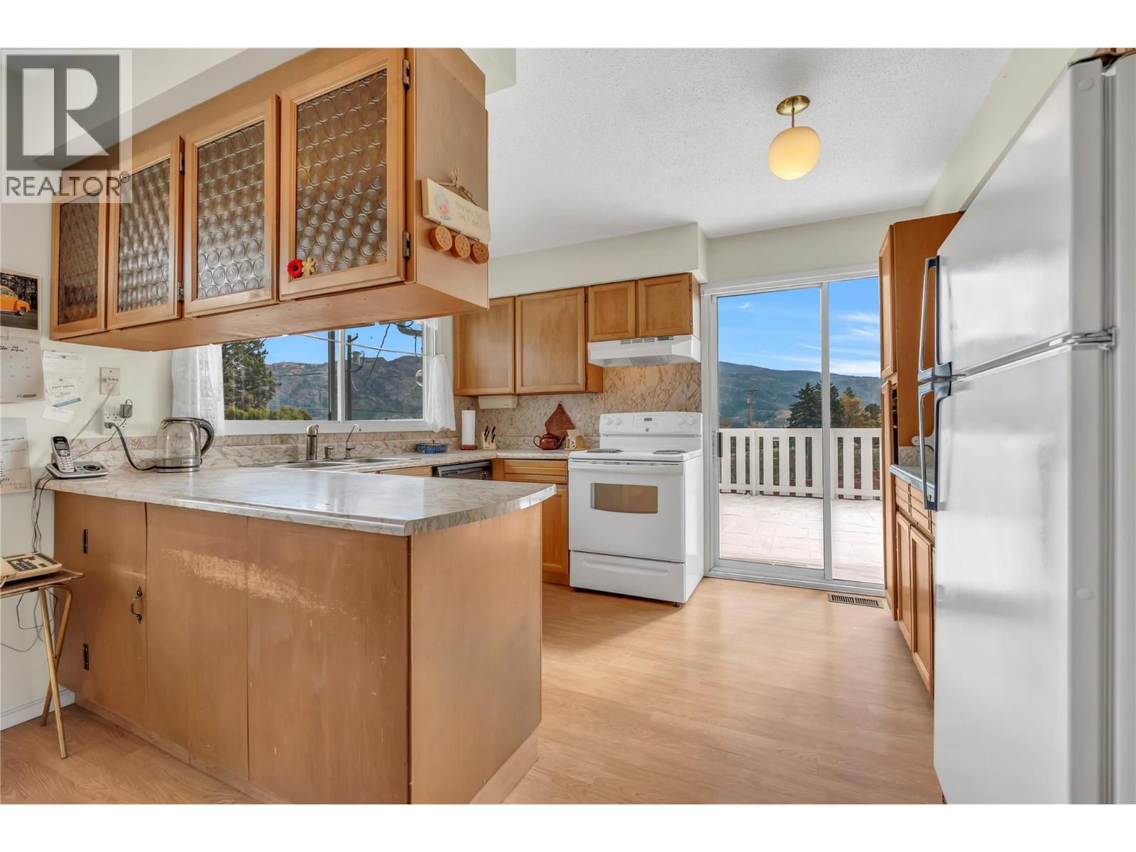 232 Lakehill Road, Kaleden, British Columbia  V0H 1K0 - Photo 4 - 10385298