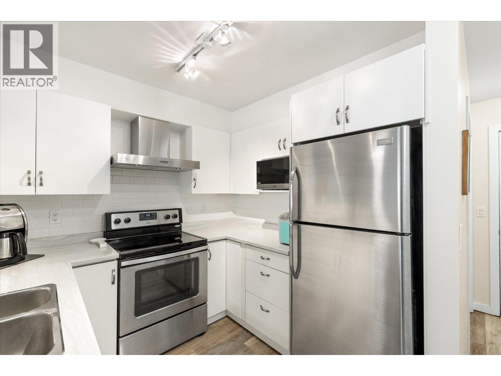 563 Yates Road Unit# 310, Kelowna, British Columbia  V1V 2V3 - Photo 4 - 10385153
