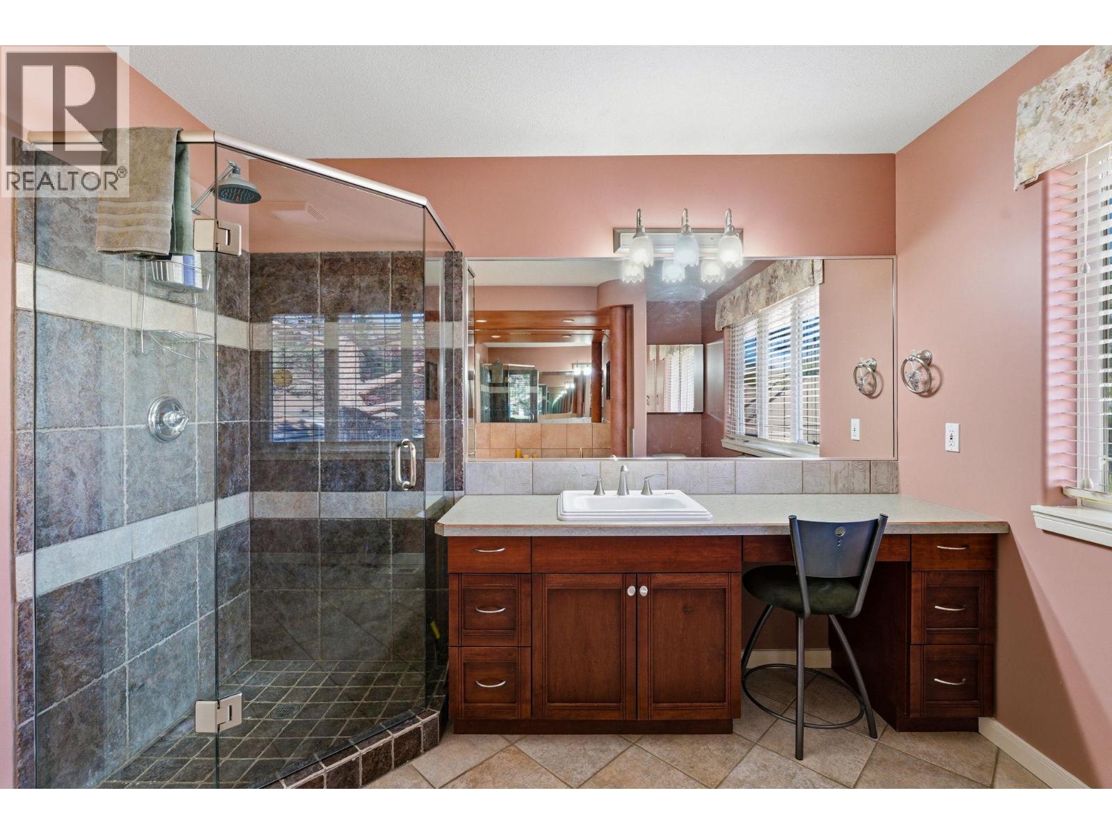 2229 Capistrano Drive, Kelowna, British Columbia  V1V 2A2 - Photo 26 - 10383569
