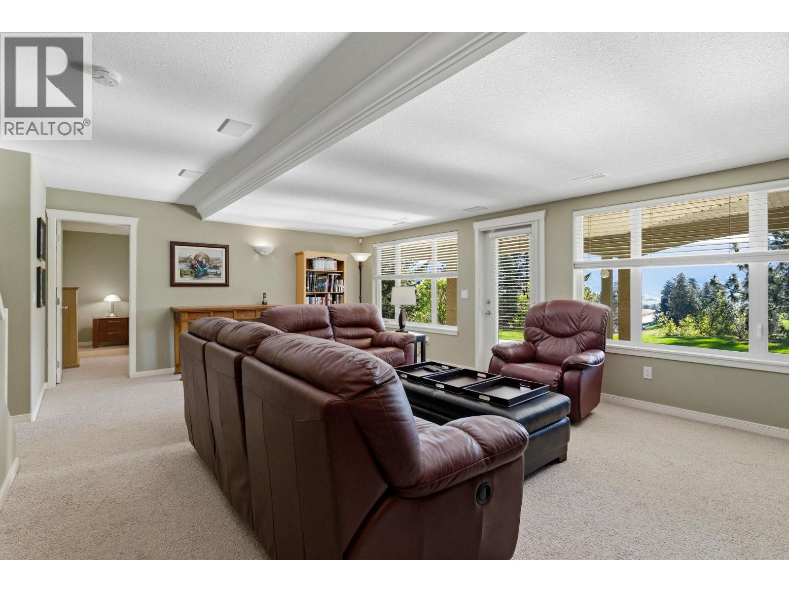 2229 Capistrano Drive, Kelowna, British Columbia  V1V 2A2 - Photo 34 - 10383569