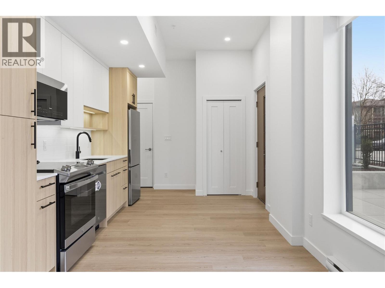 1390 Pridham Avenue Unit# Th4 Lot# 3, Kelowna, British Columbia  V1Y 0P7 - Photo 8 - 10385141