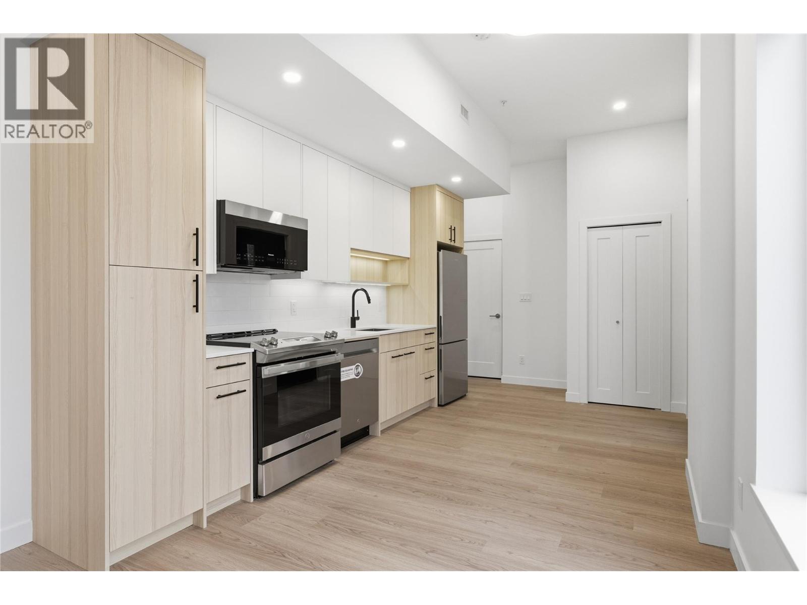 1390 Pridham Avenue Unit# Th4 Lot# 3, Kelowna, British Columbia  V1Y 0P7 - Photo 9 - 10385141