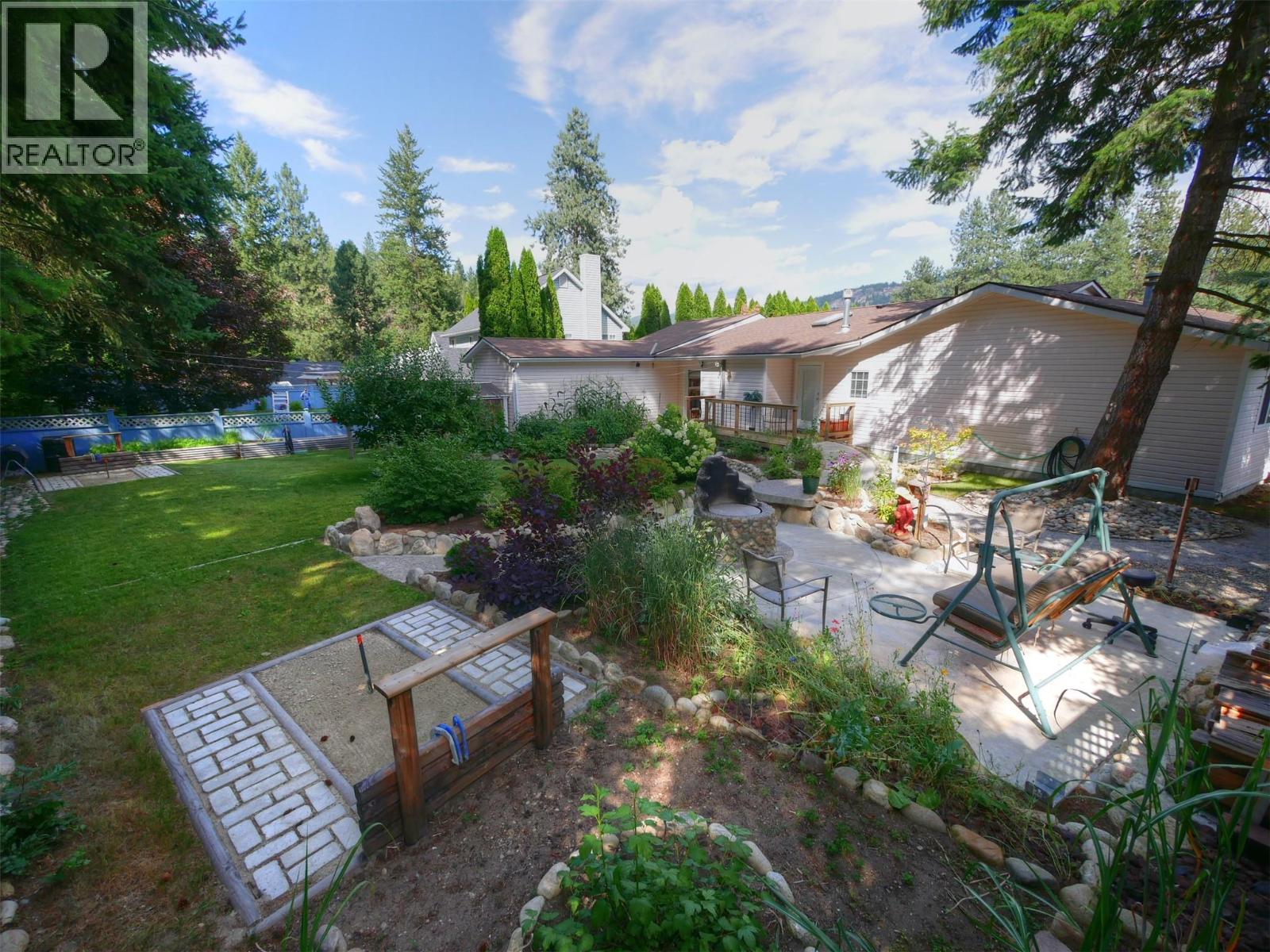 817 Smith Crescent, Genelle, British Columbia  V0G 1G0 - Photo 12 - 10385195