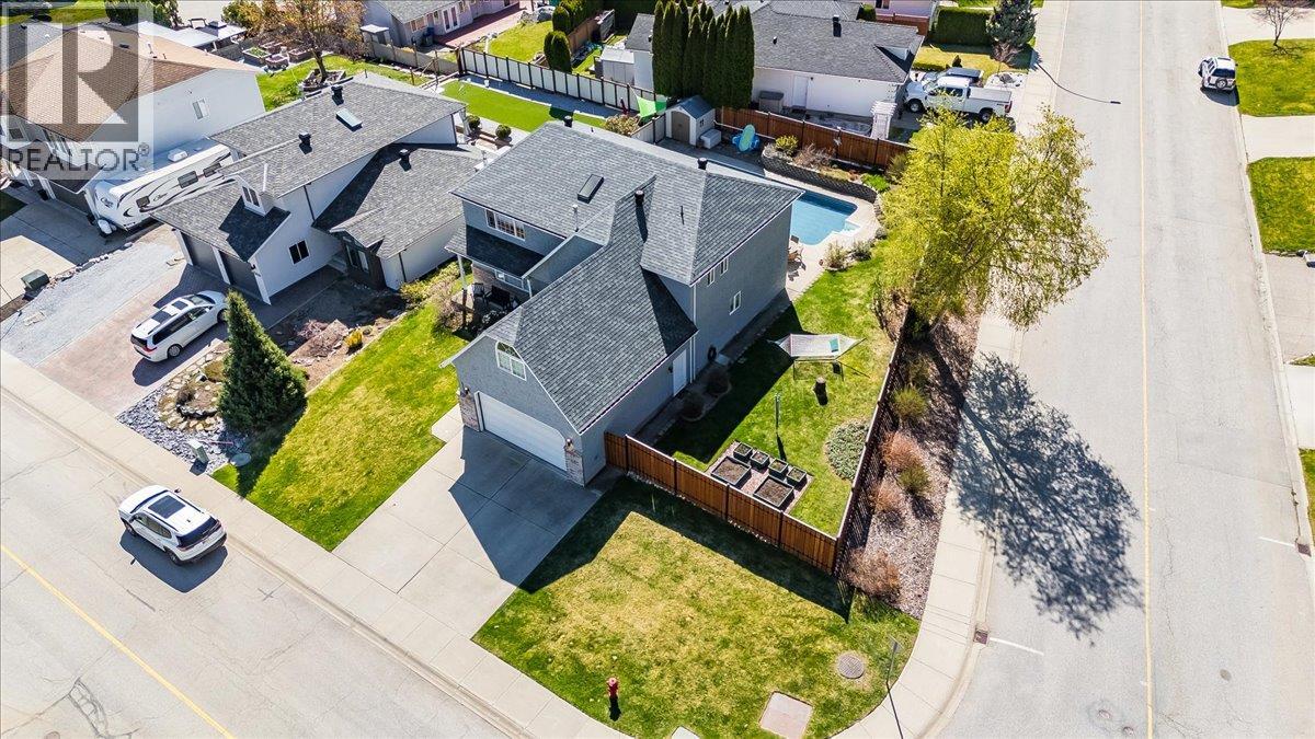 3312 Southridge Drive, Castlegar, British Columbia  V1N 4G1 - Photo 9 - 10385224