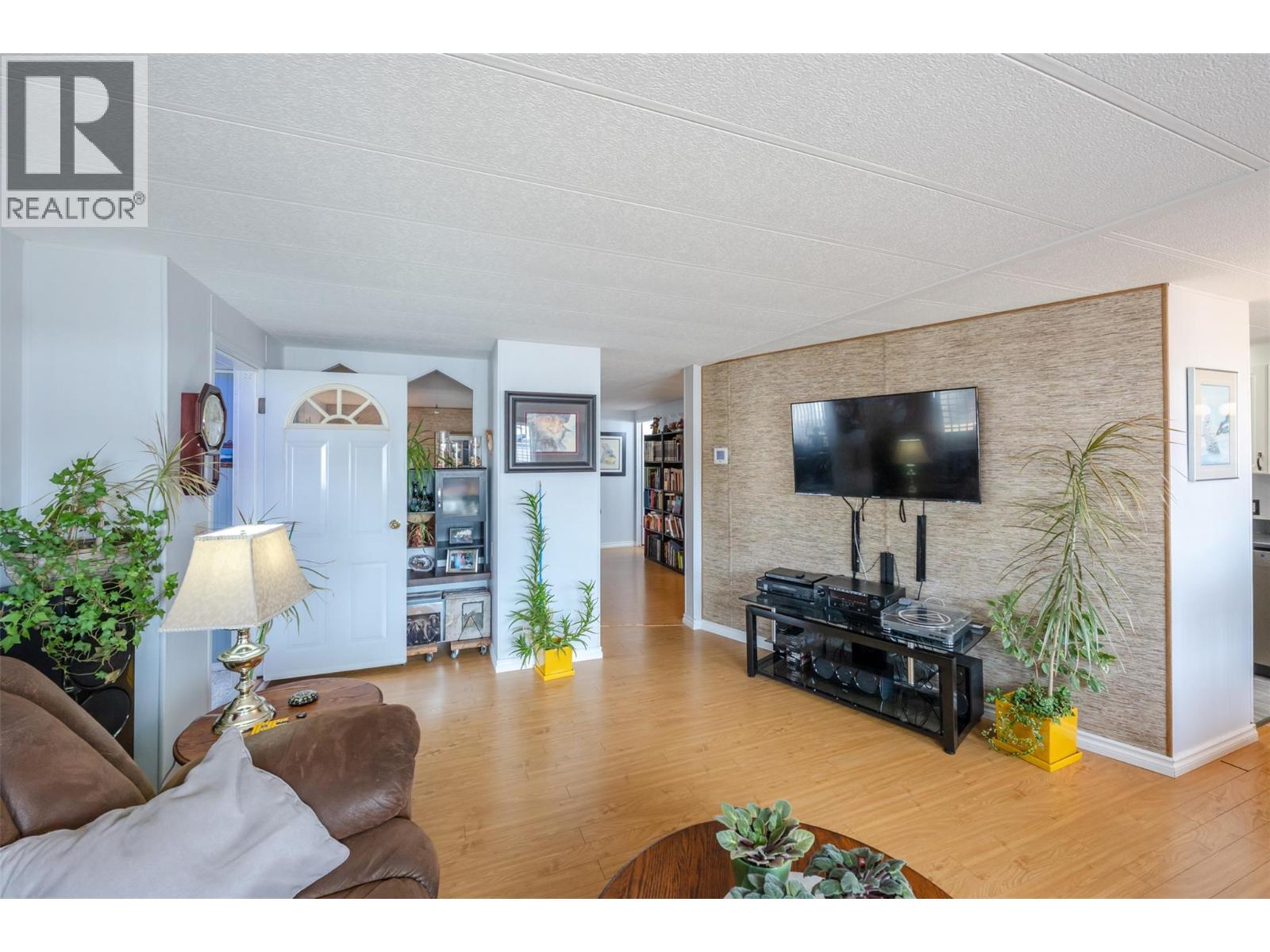 6601 Tucelnuit Drive Unit# 30, Oliver, British Columbia  V0H 1T3 - Photo 5 - 10385093