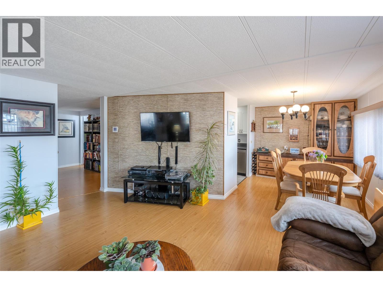 6601 Tucelnuit Drive Unit# 30, Oliver, British Columbia  V0H 1T3 - Photo 6 - 10385093