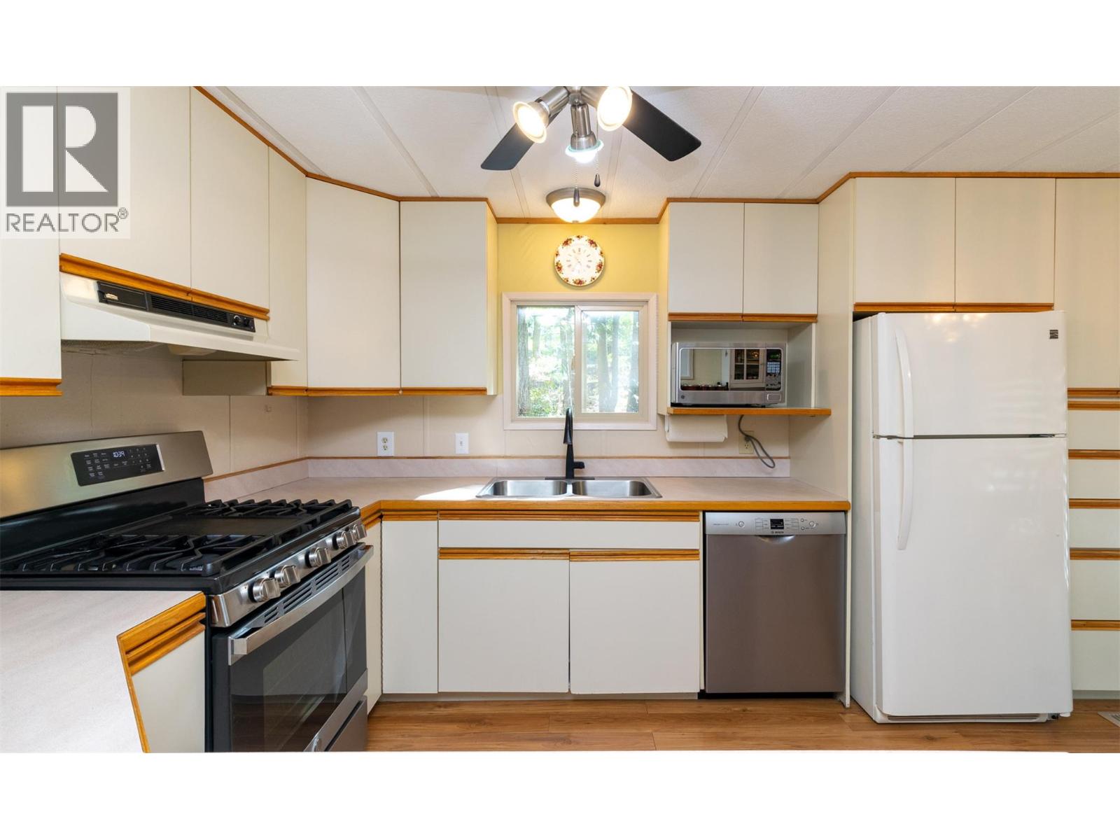 5161 63 Avenue Ne Unit# 19, Salmon Arm, British Columbia  V0E 1K0 - Photo 9 - 10385143