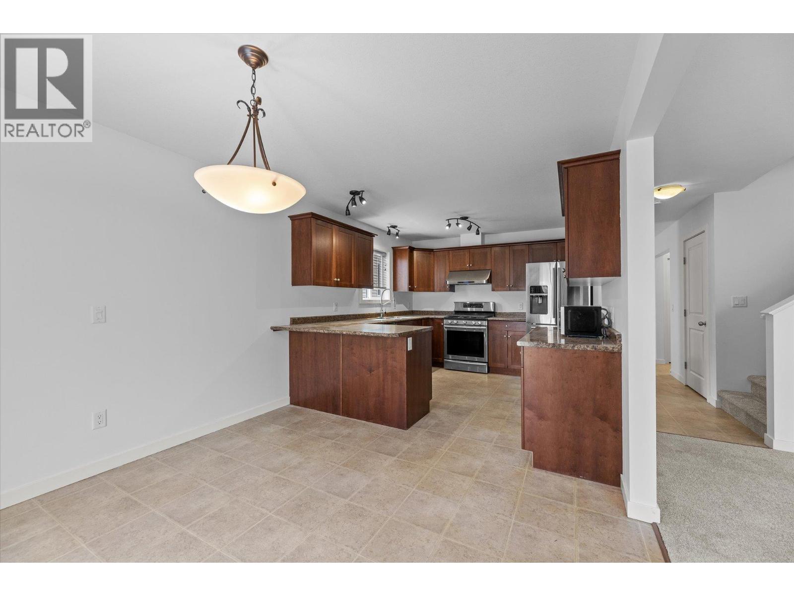 2003 Montego Street, West Kelowna, British Columbia  V4T 3C6 - Photo 7 - 10385326