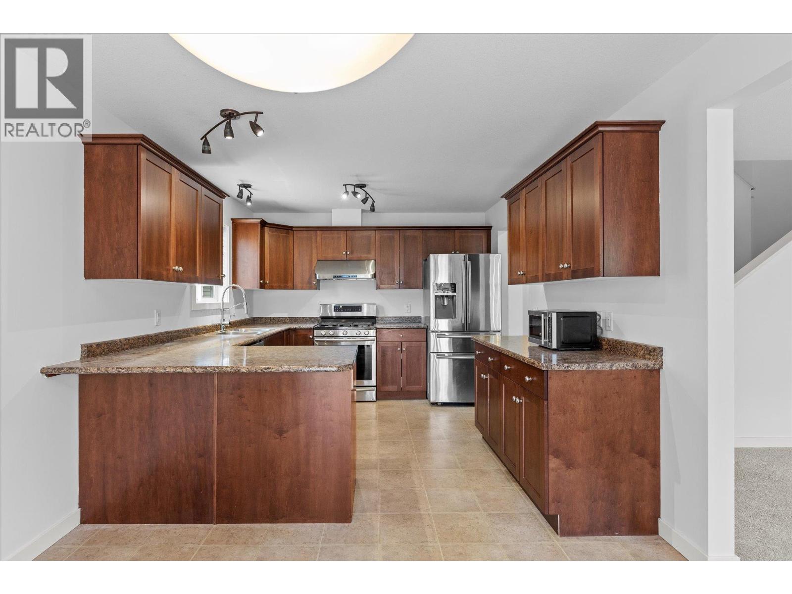2003 Montego Street, West Kelowna, British Columbia  V4T 3C6 - Photo 8 - 10385326