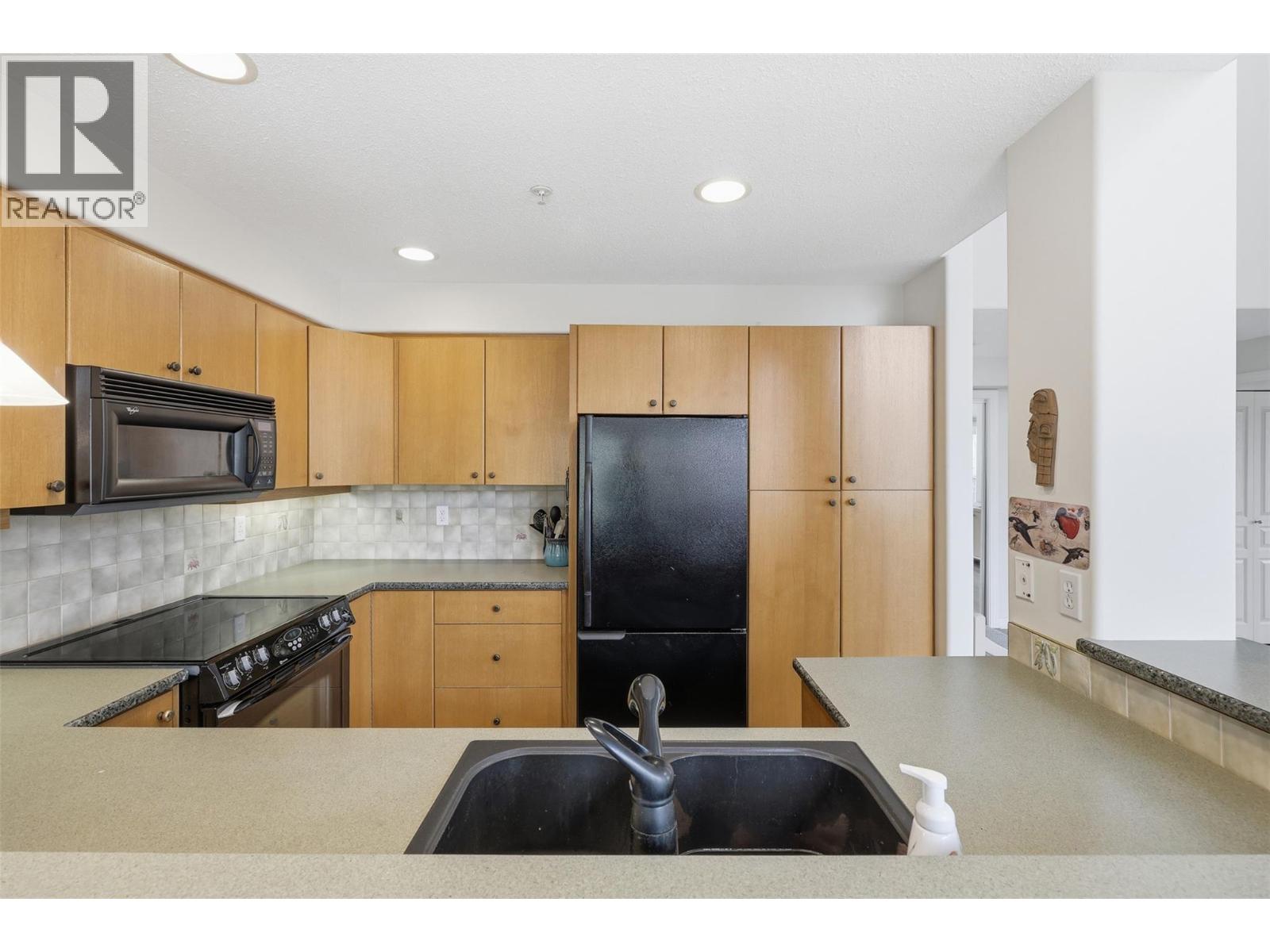 950 Lorne Street Unit# 407, Kamloops, British Columbia  V2C 1W9 - Photo 5 - 10385386