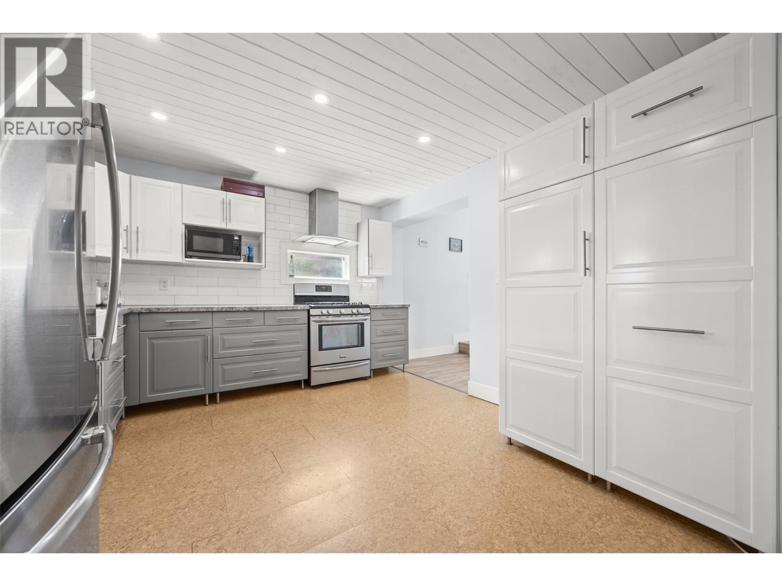 4202 34 Street, Vernon, British Columbia  V1T 5Y4 - Photo 13 - 10385029