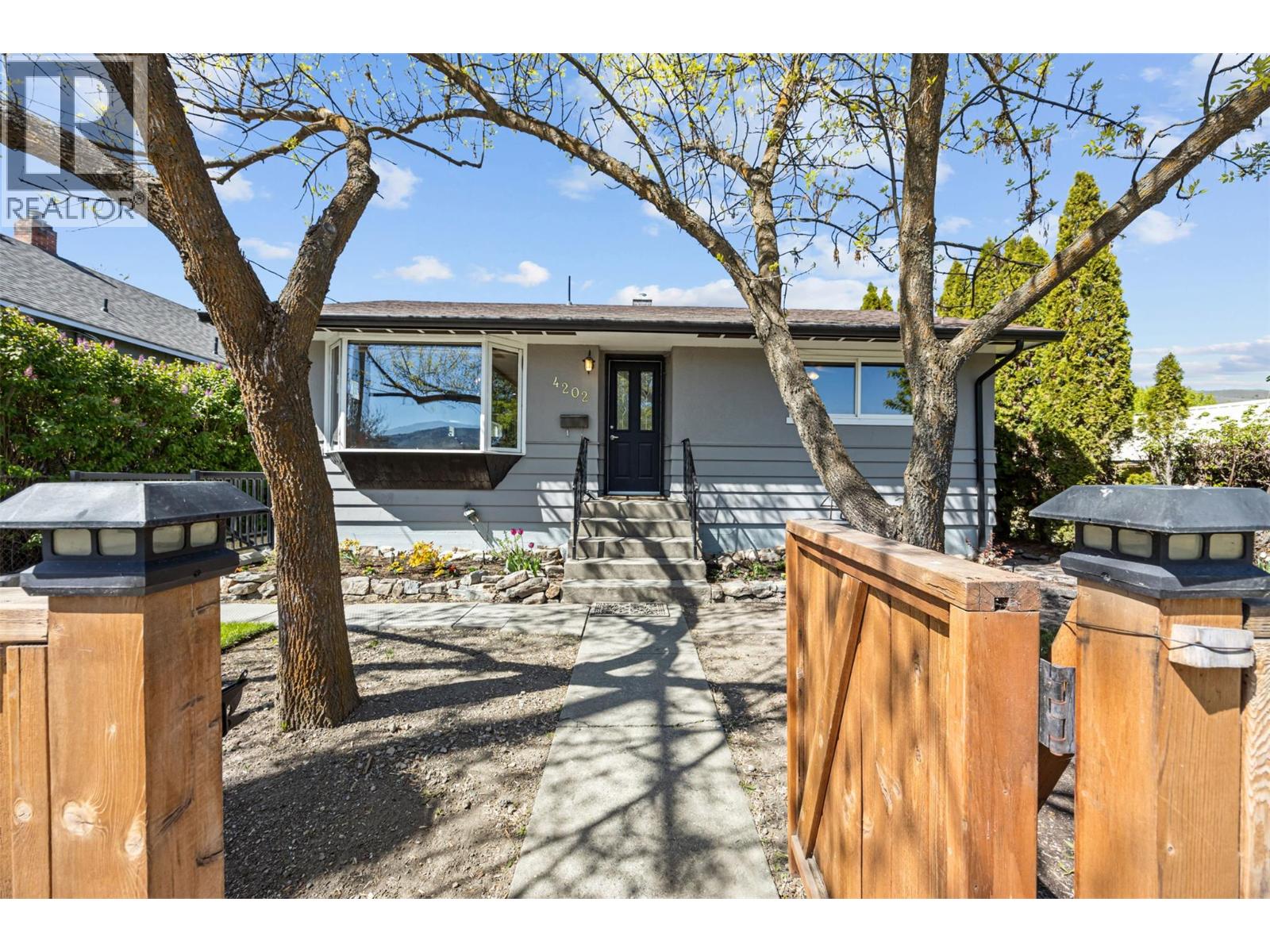 4202 34 Street, Vernon, British Columbia  V1T 5Y4 - Photo 4 - 10385029