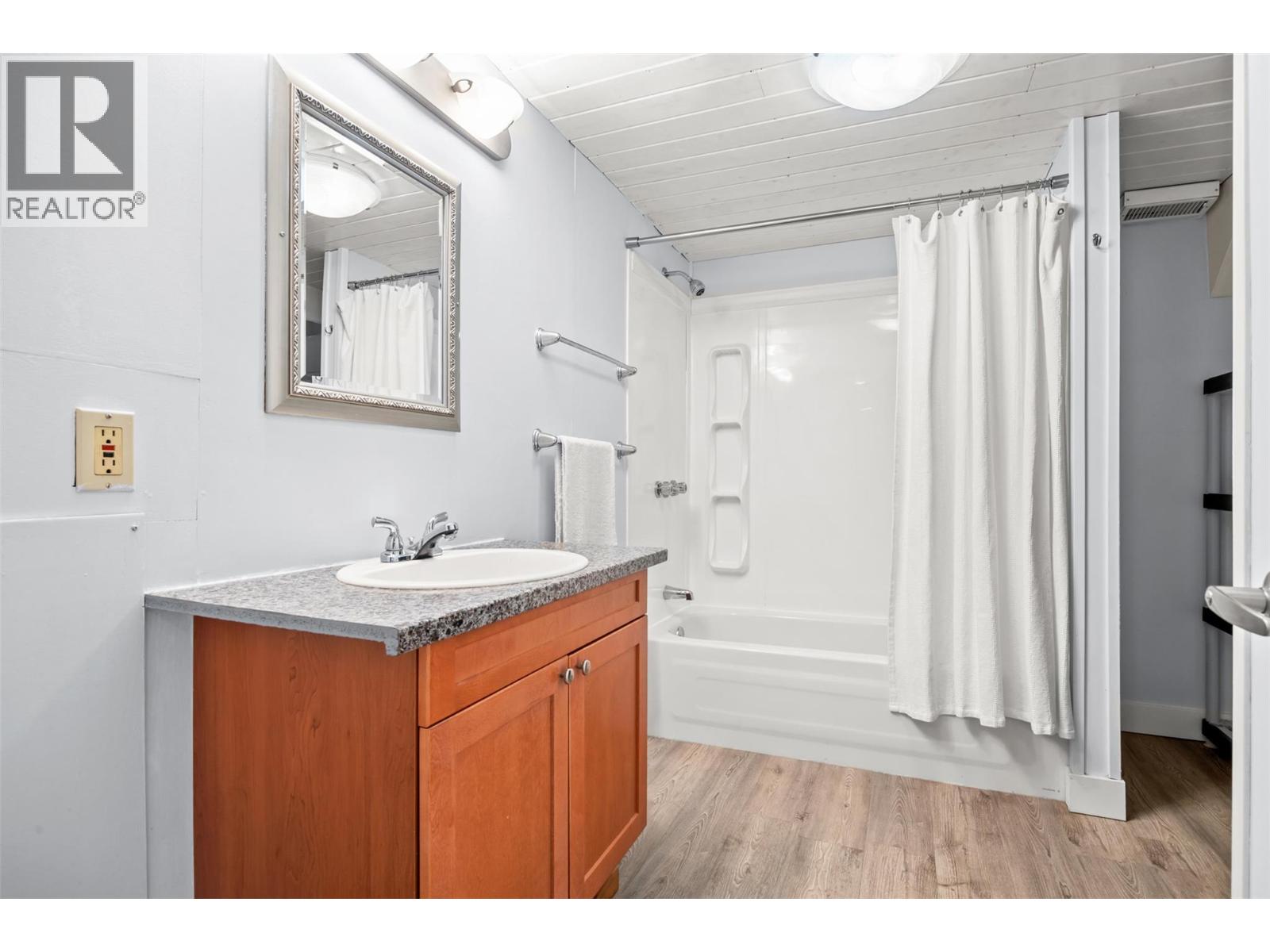 4202 34 Street, Vernon, British Columbia  V1T 5Y4 - Photo 43 - 10385029