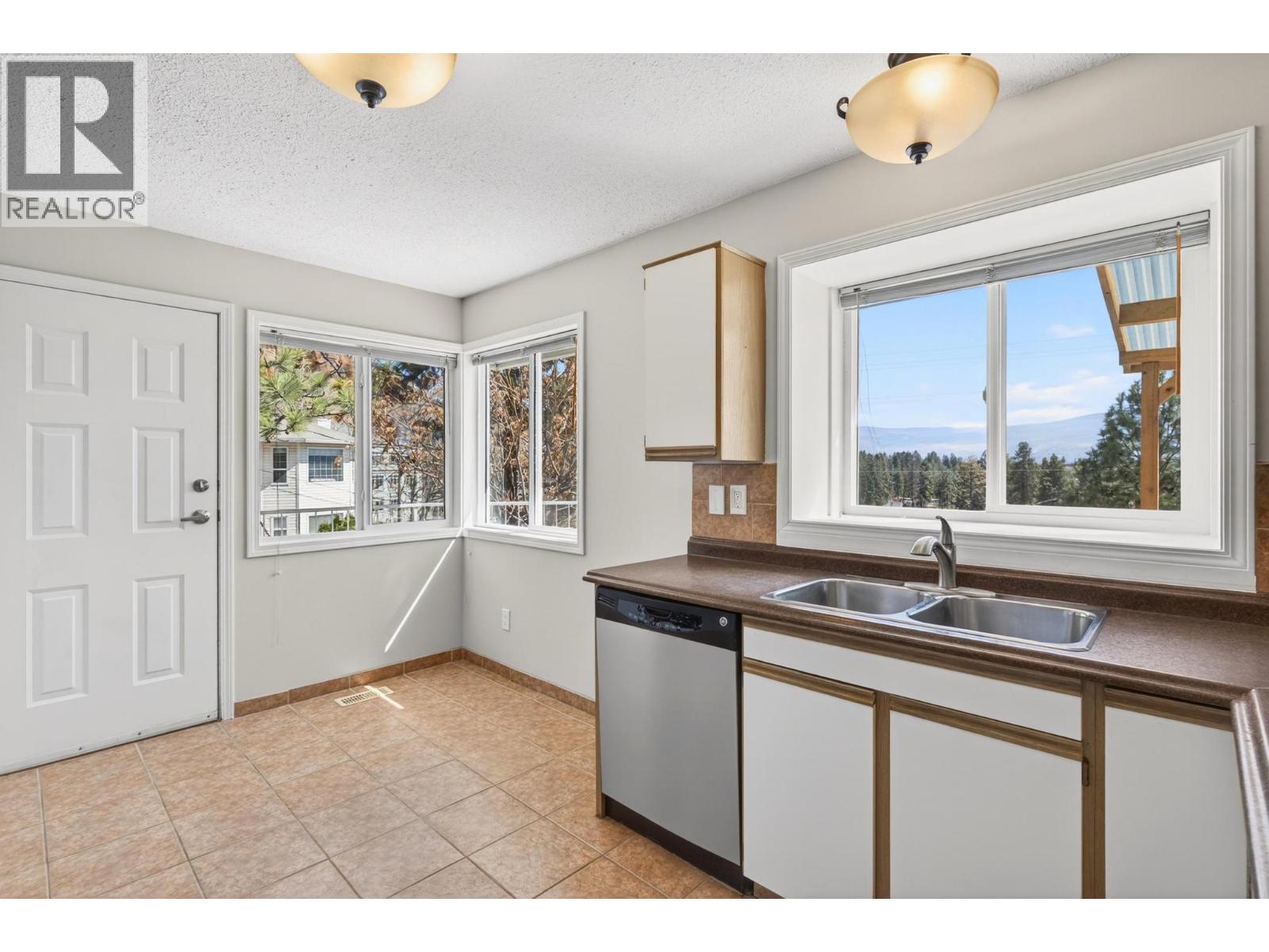 2048 Shamrock Drive, West Kelowna, British Columbia  V4T 1T8 - Photo 19 - 10381355