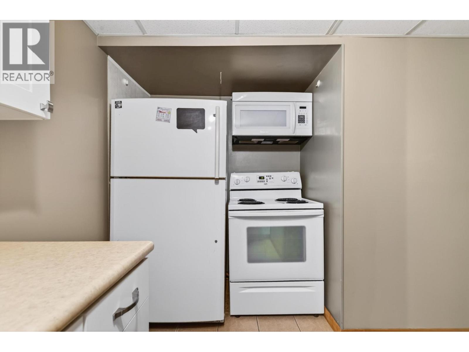 2048 Shamrock Drive, West Kelowna, British Columbia  V4T 1T8 - Photo 32 - 10381355