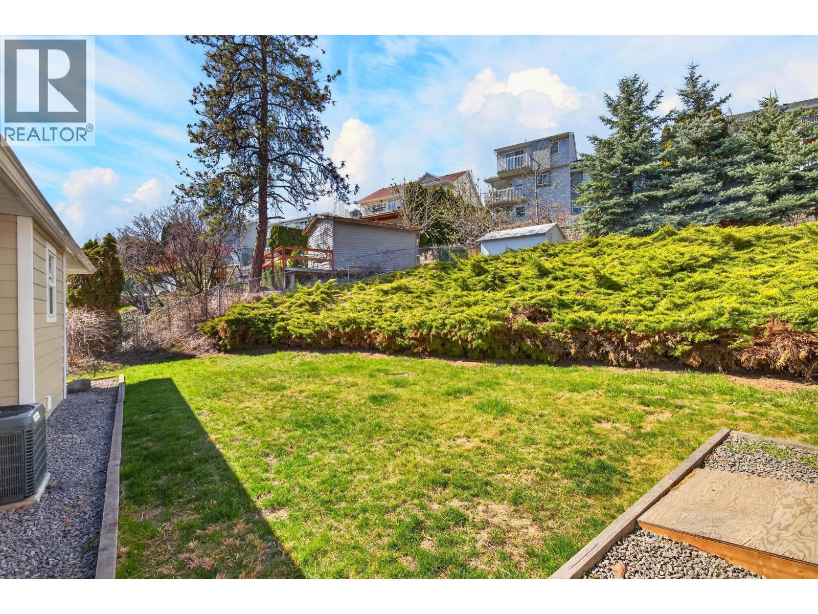 2048 Shamrock Drive, West Kelowna, British Columbia  V4T 1T8 - Photo 37 - 10381355