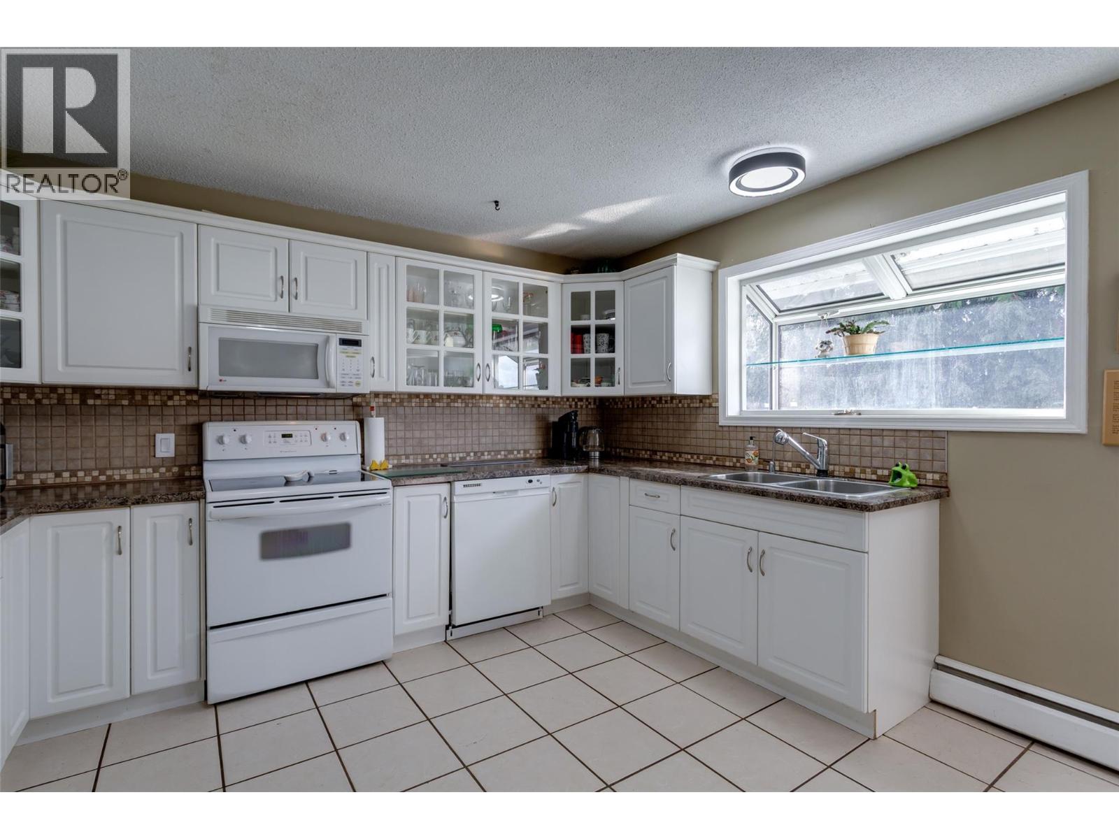 1710 Hollywood Road S, Kelowna, British Columbia  V1X 4P3 - Photo 13 - 10385394