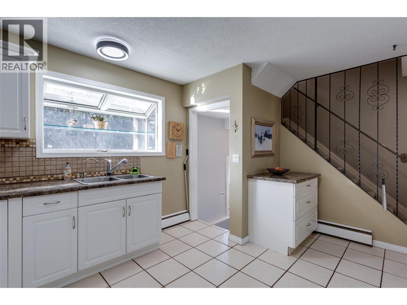 1710 Hollywood Road S, Kelowna, British Columbia  V1X 4P3 - Photo 15 - 10385394